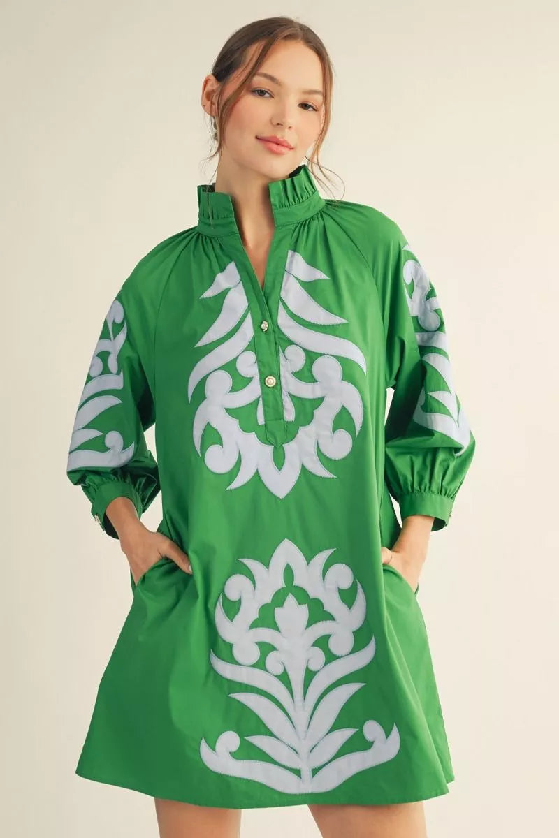 Jodifl 3/4 Sleeves Baroque Floral Applique Shift Dress