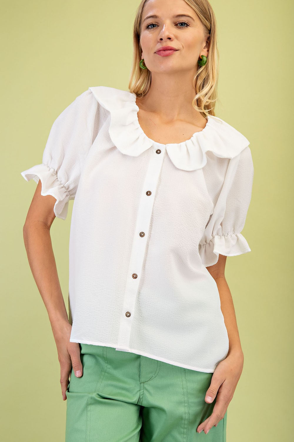 Gigio Button Up Blouse w/ Frilled Collar