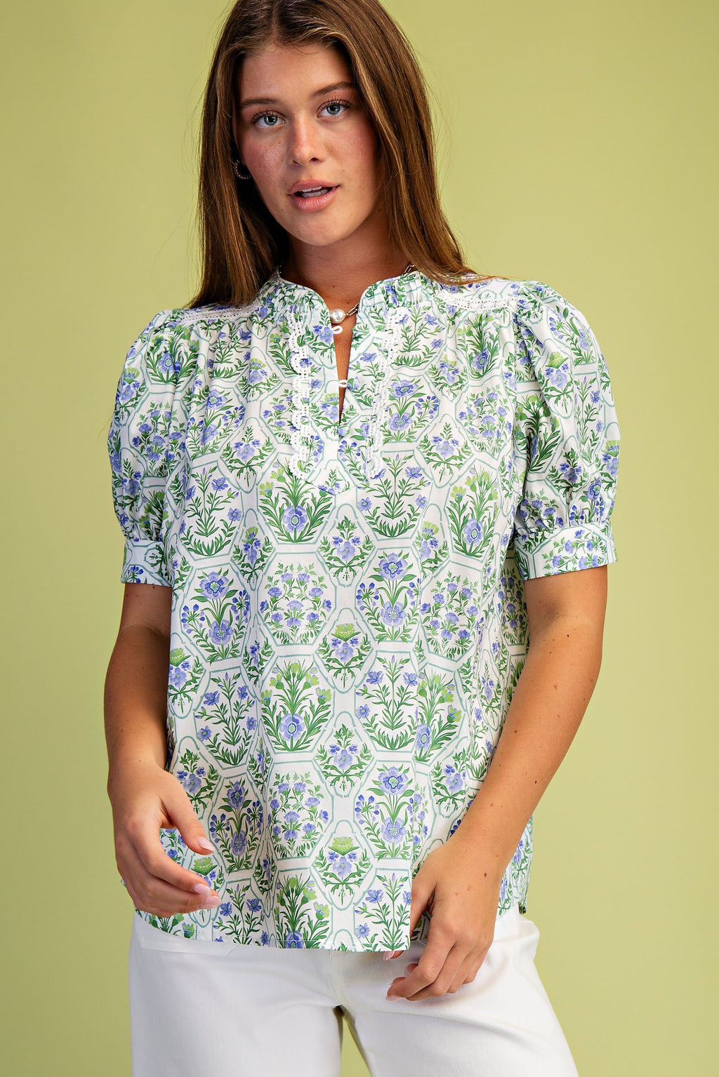 Gigio Floral Tile Print Short Puff Sleeve Top