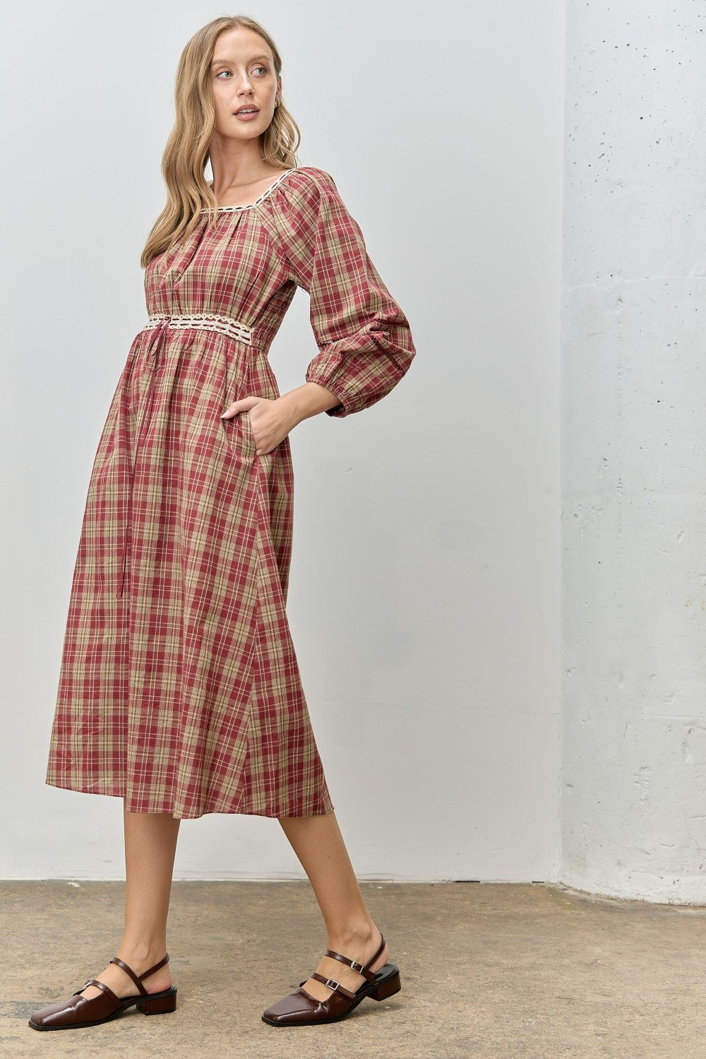 Polagram Plaid Lace Trim Long Sleeve Midi Dress