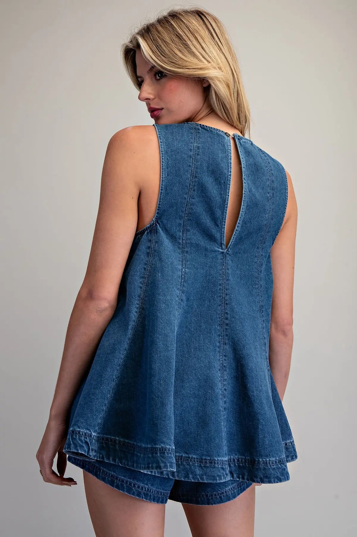 Eesome Sleeveless Flared Denim Top