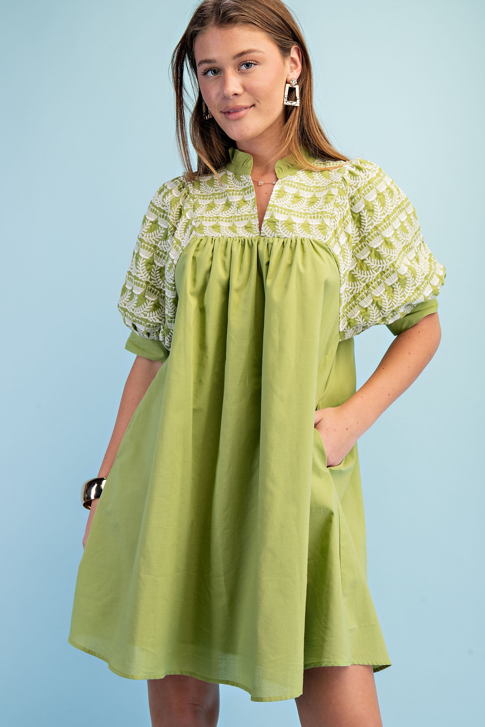 Gigio Floral Embroidered V Neck Dress w/ Puff Slvs