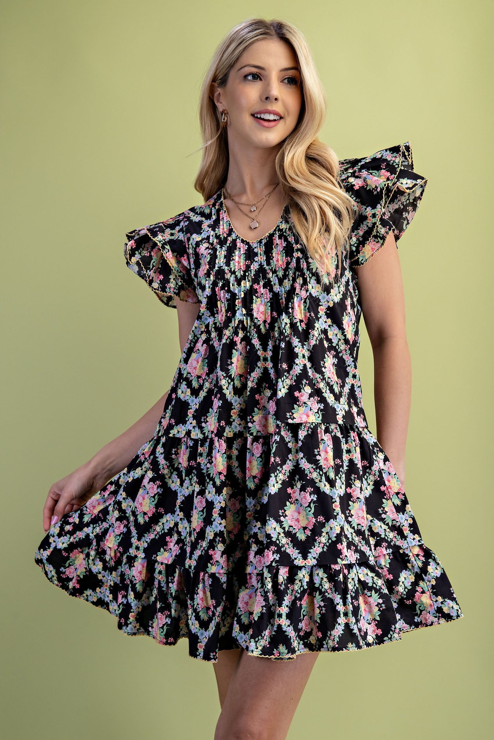 Gigio Tiered Vintage Floral Print Dress w/ Pintuck