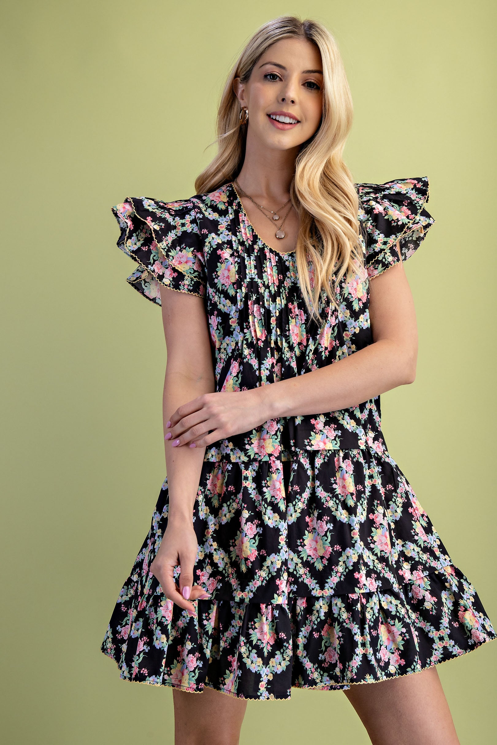 Gigio Tiered Vintage Floral Print Dress w/ Pintuck